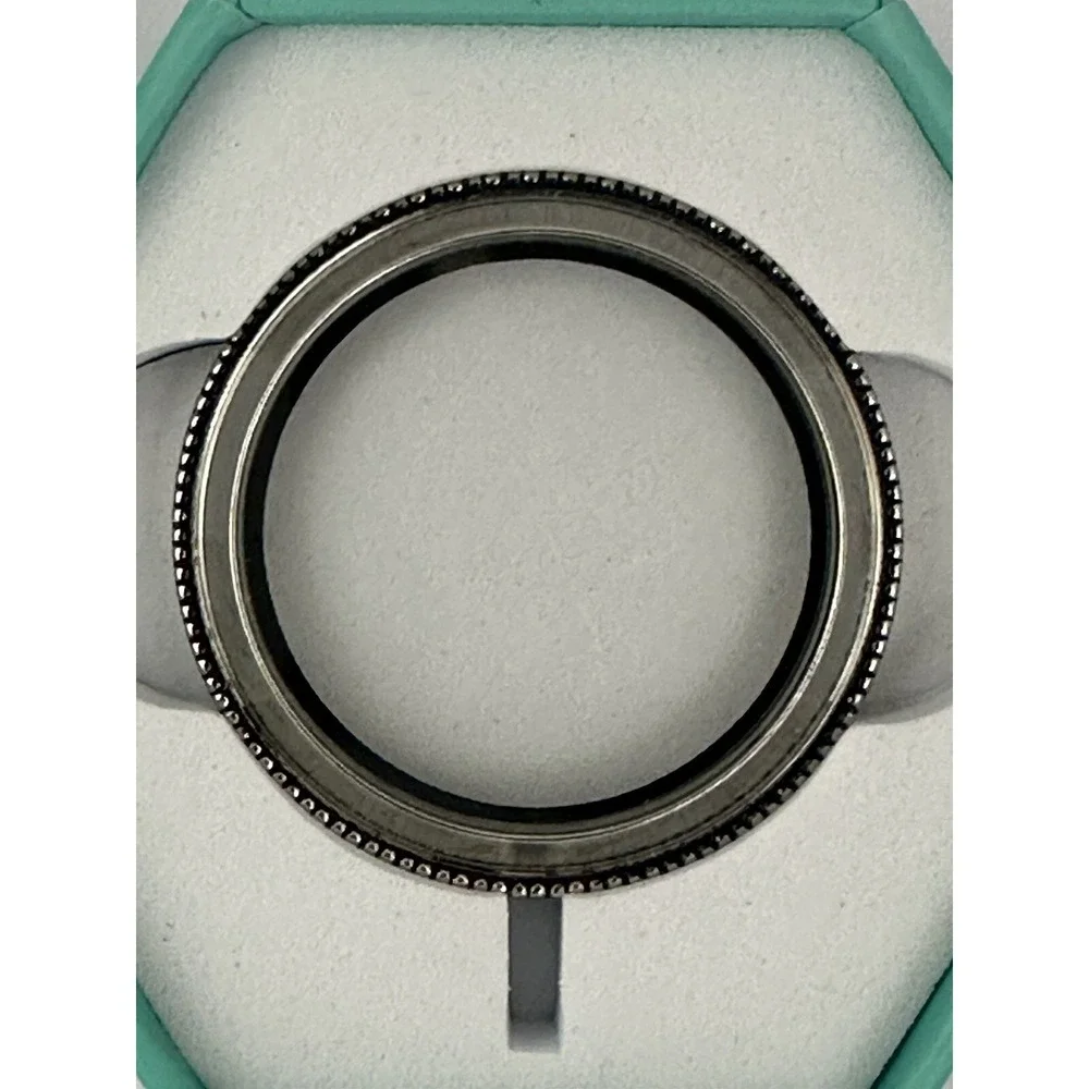 Origami Owl Bezel‎ 2014 New In Box 30.5MM Chrome Silver With Glass